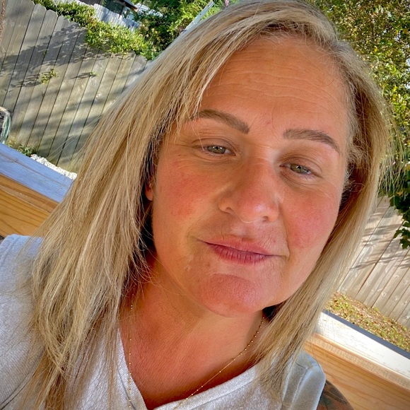 Meet your Posher, Andrea - Picture 9 of 9